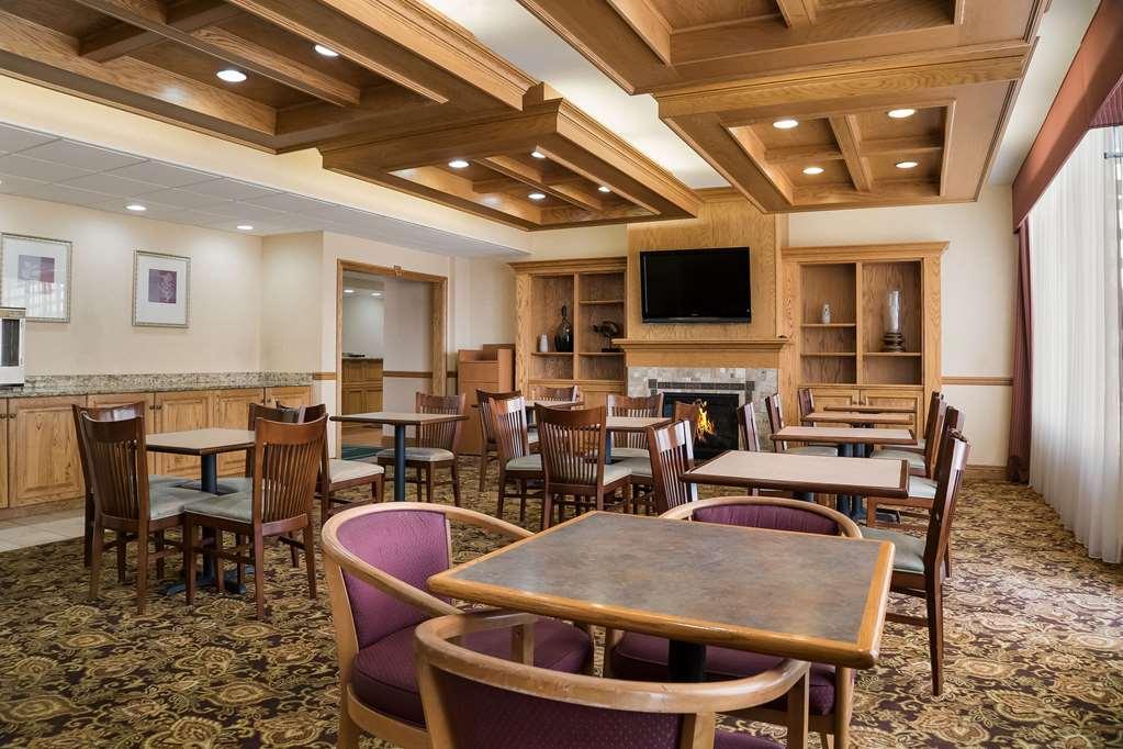 Quality Inn & Suites Saginaw Restaurant photo